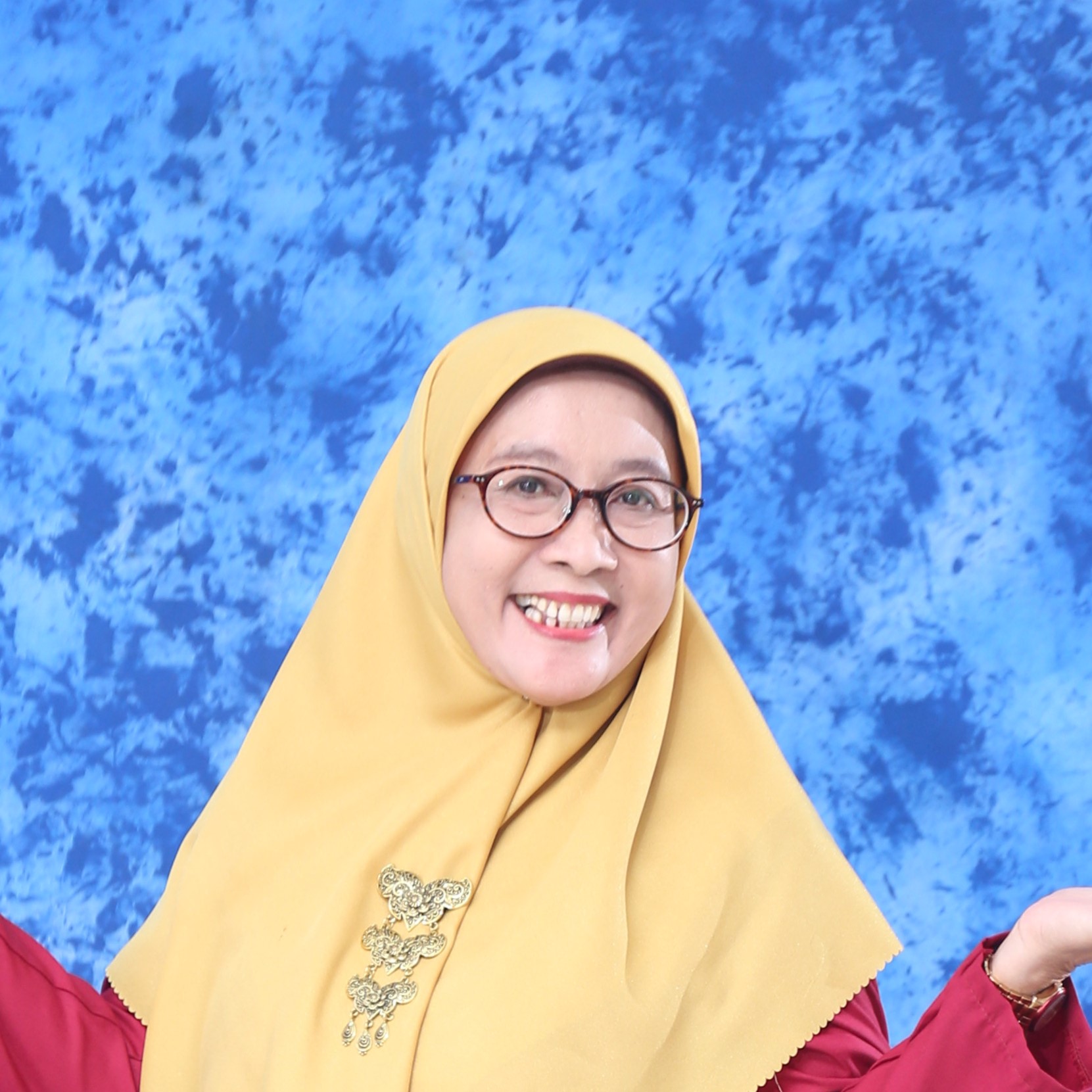 Dra. Hj. TUTI KARWATI, M. Pd.
